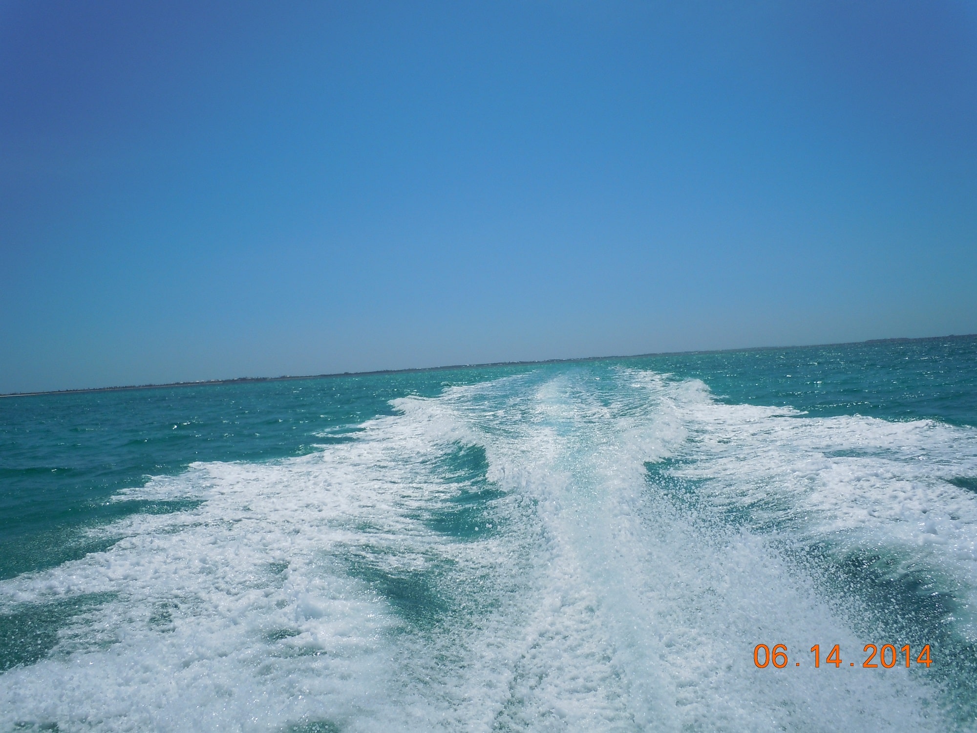 Having fun island hopping in Abaco, Bahamas Having fun island hopping in Abaco, Bahamas
