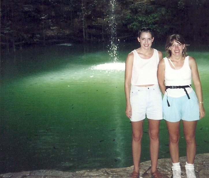 Tammy Horvath and her sister Jamie Hileman in front of Ik Kil, a cenote in Yucatán, Mexico Tammy Horvath and her sister Jamie Hileman in front of Ik Kil, a cenote in Yucatán, Mexico